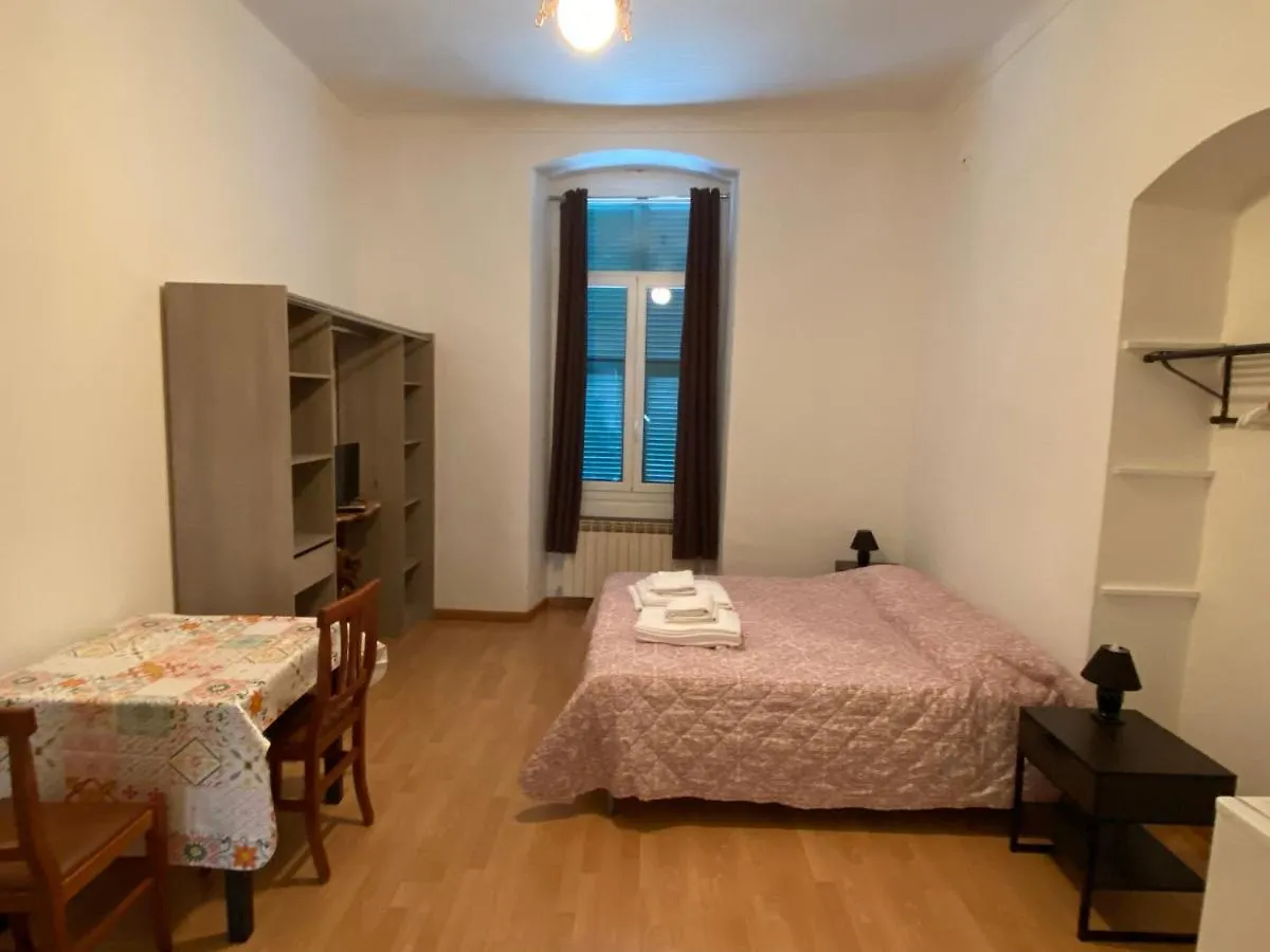 Cavour Guest House Vintimille
